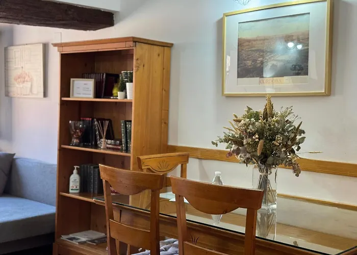 科雷拉广场公寓